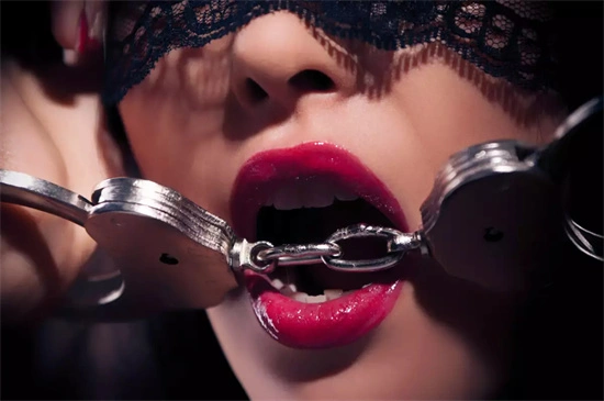 【西檬之家】-字母圈的践踏癖是什么？BDSM新人指南